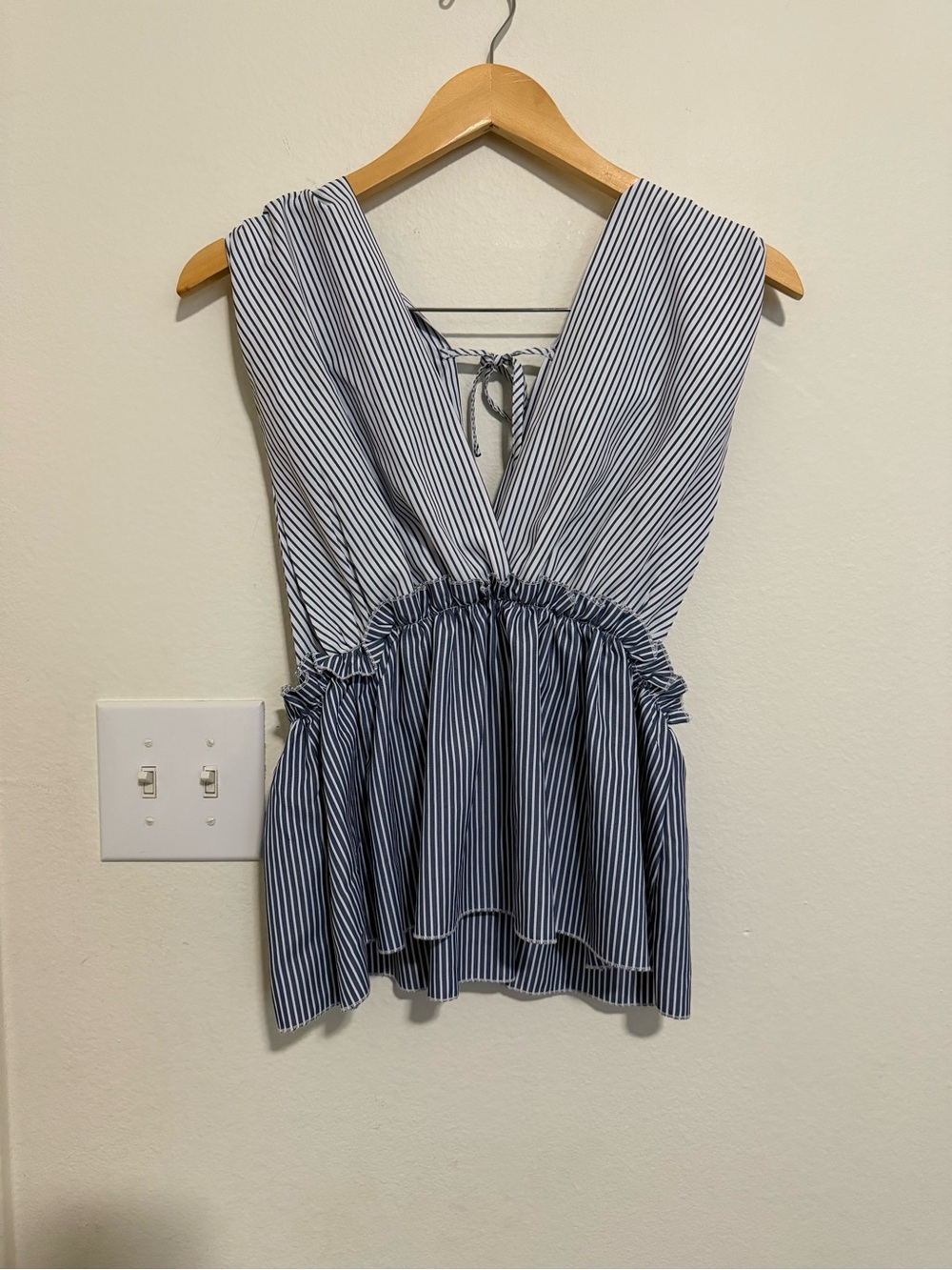 Romantic Hut Sleeveless Striped V-Neck Peplum Top
